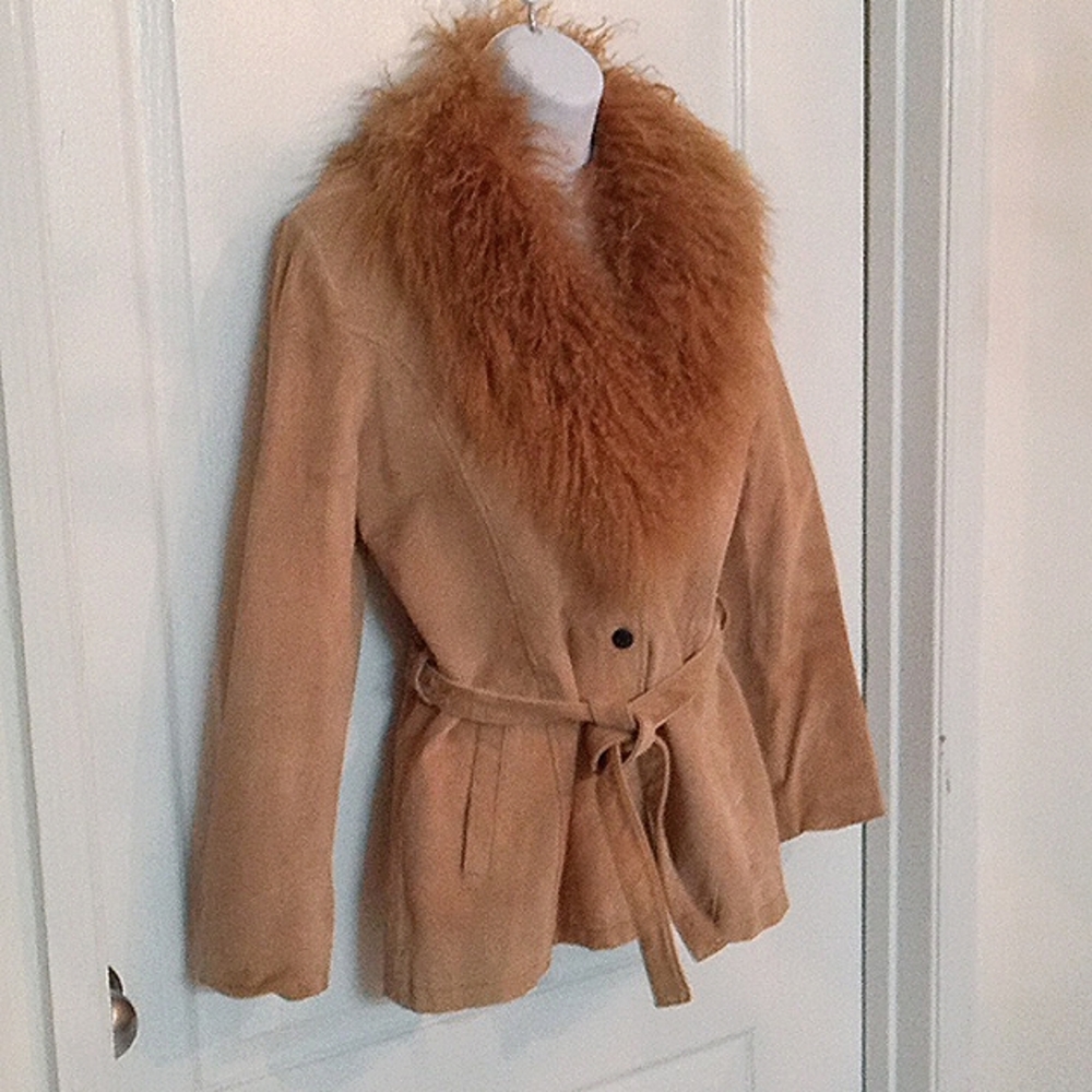 🎁 FREE GIFT INCLUDED 🎁 NWOT Llama Fur Collar Suede Fall/Spring Jacket w/ Belt. - Picture 5 of 15